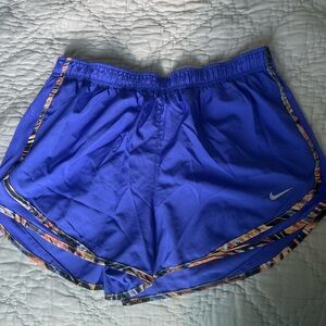 Nike Dry Fit Shorts, size large